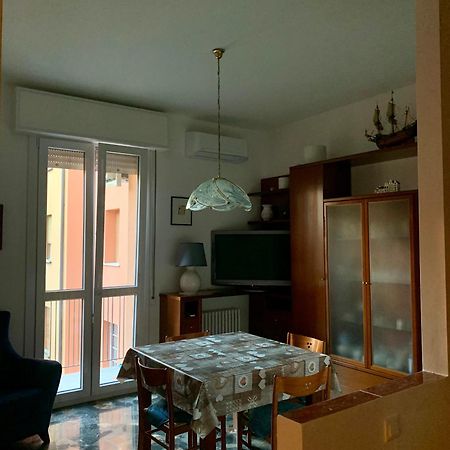 Comfortable Apartament 2 Bedroom Suitable 2-5 Pax ボローニャ エクステリア 写真