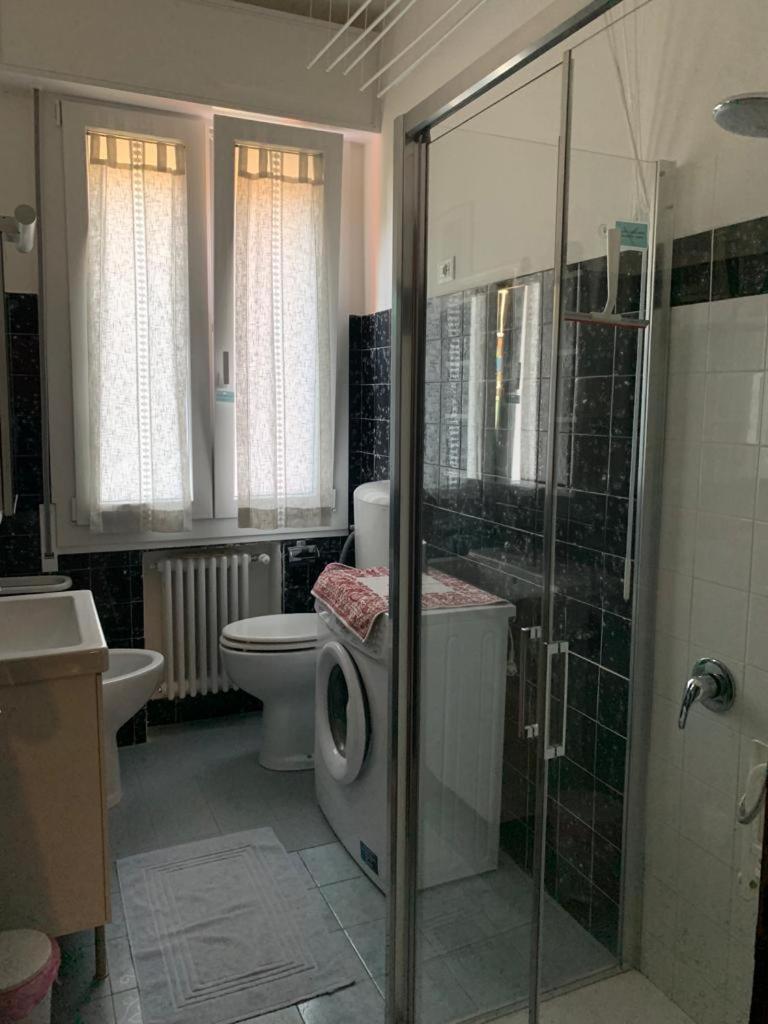 Comfortable Apartament 2 Bedroom Suitable 2-5 Pax ボローニャ エクステリア 写真